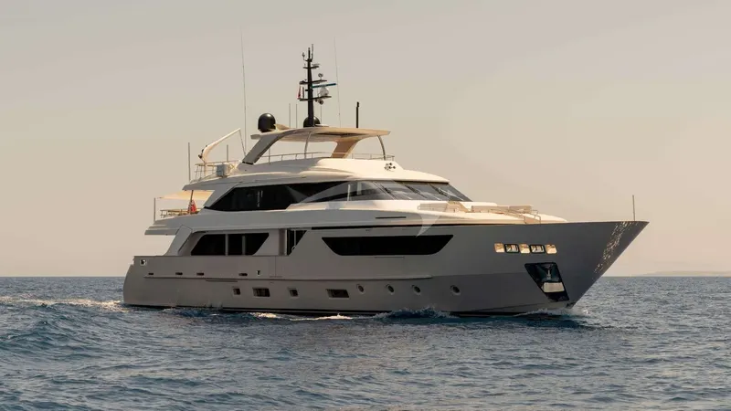 LANCE yacht charter photo