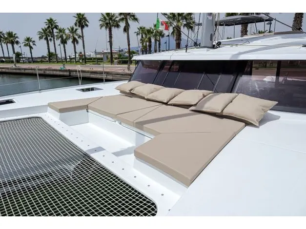 Lalena (WM - A/C - Generator) yacht charter photo
