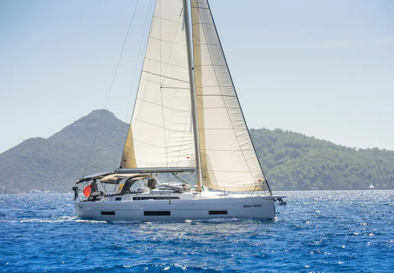 Deniz Derin yacht charter photo