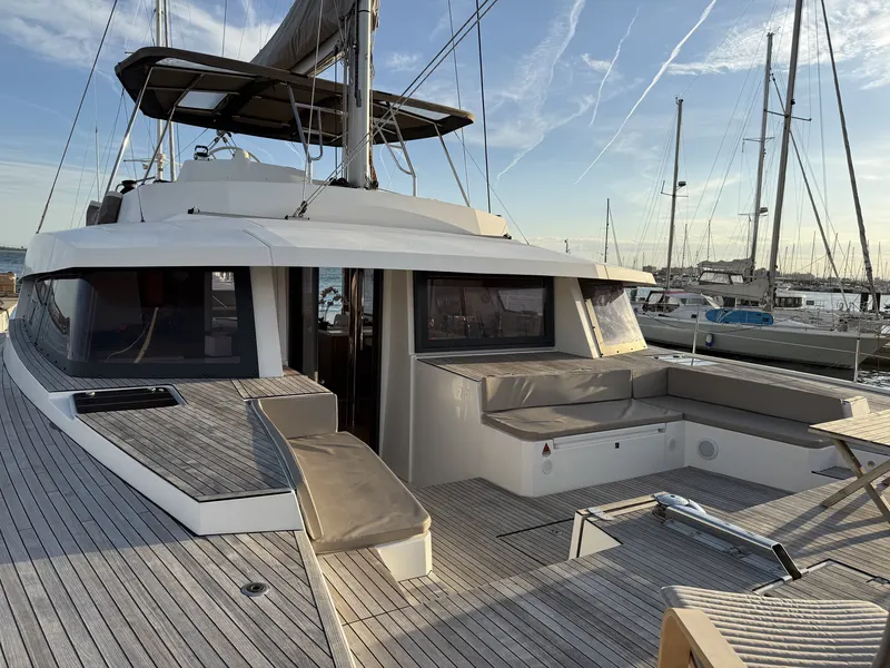 Blue Lagoon yacht charter photo