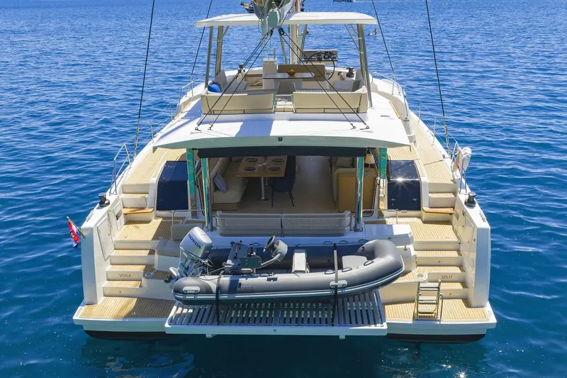 Voilà yacht charter photo