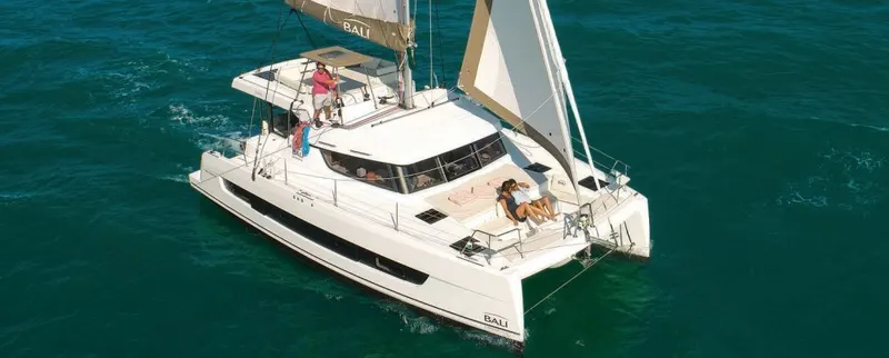 Dolce far niente yacht charter photo
