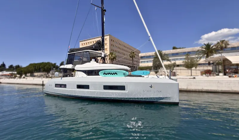 Star Link yacht charter photo