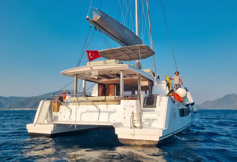 Baikal yacht charter photo