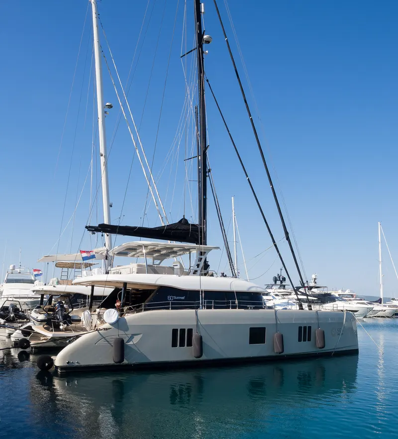 Sea Dreams yacht charter photo