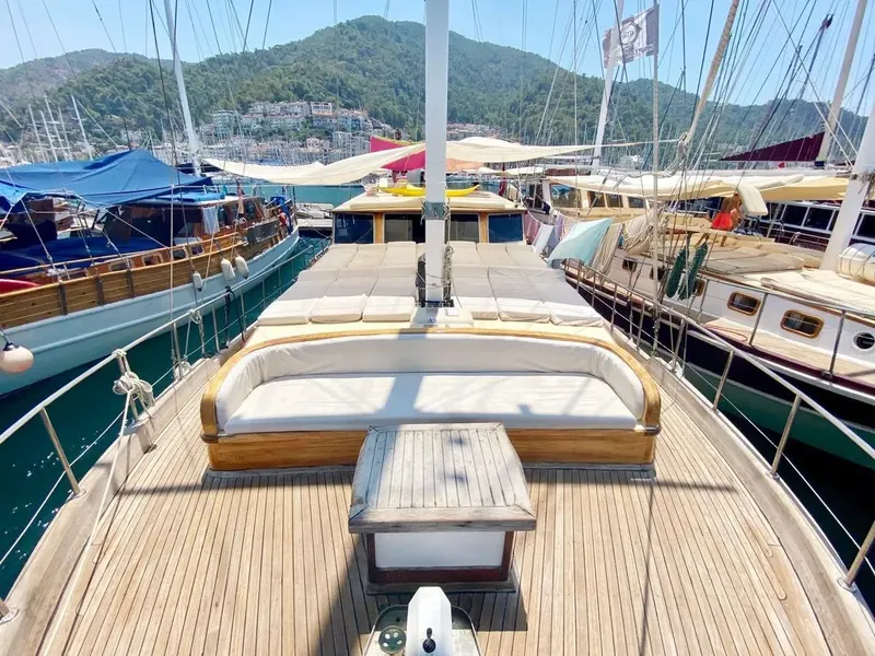 Deck plan