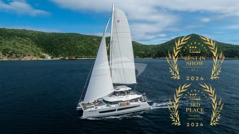 LIQUID SKY yacht charter photo