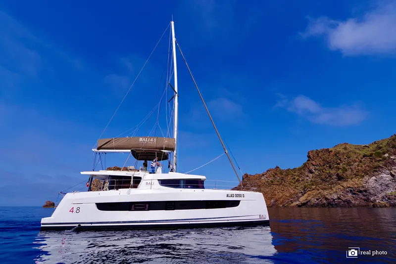 Antigone yacht charter photo