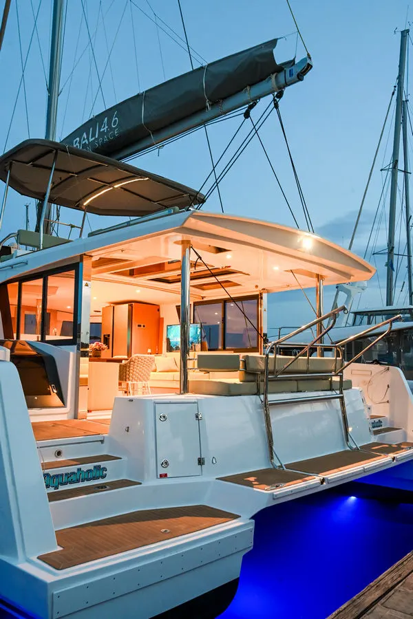 Aquaholic yacht charter photo