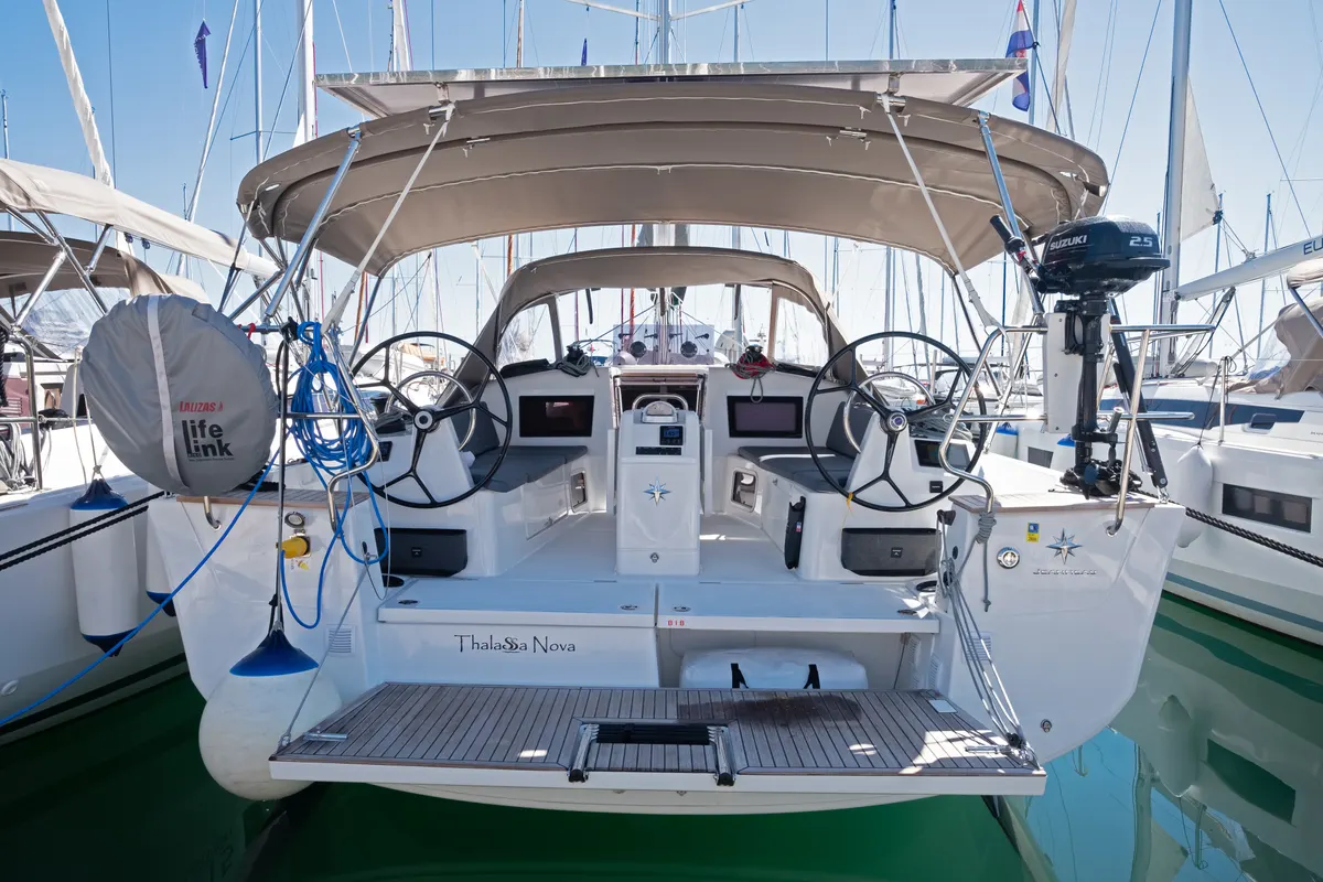 Thalassa Nova