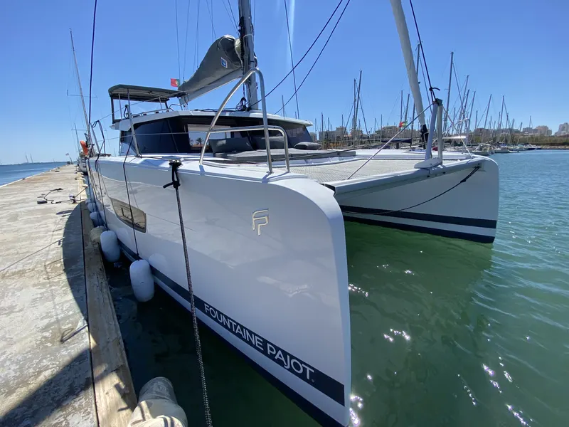 Foutaine Pajot ISLA 40 yacht charter photo