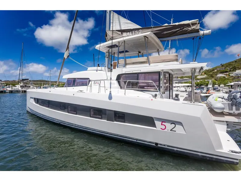 Blueberry yacht charter photo