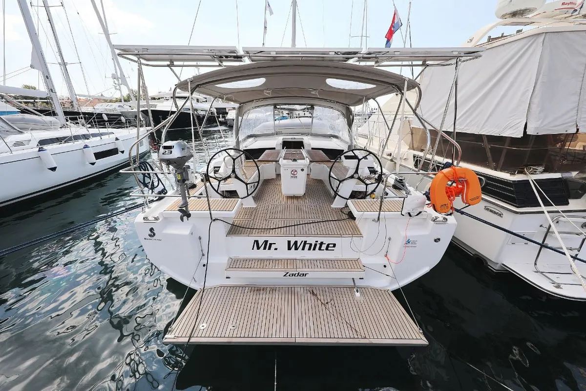 Mr.White