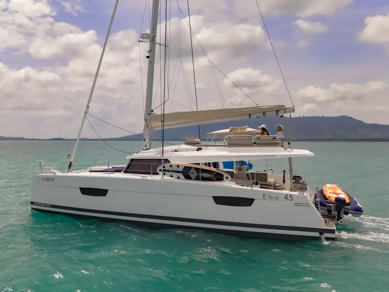 Chammak Challo yacht charter photo