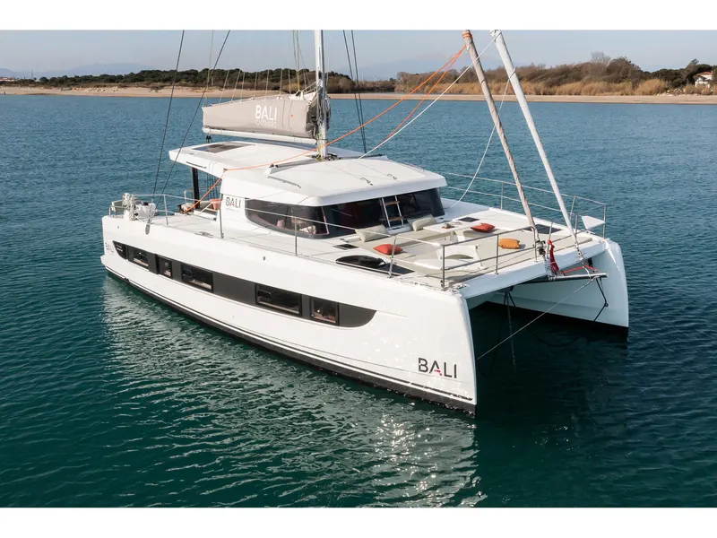 Marva yacht charter photo