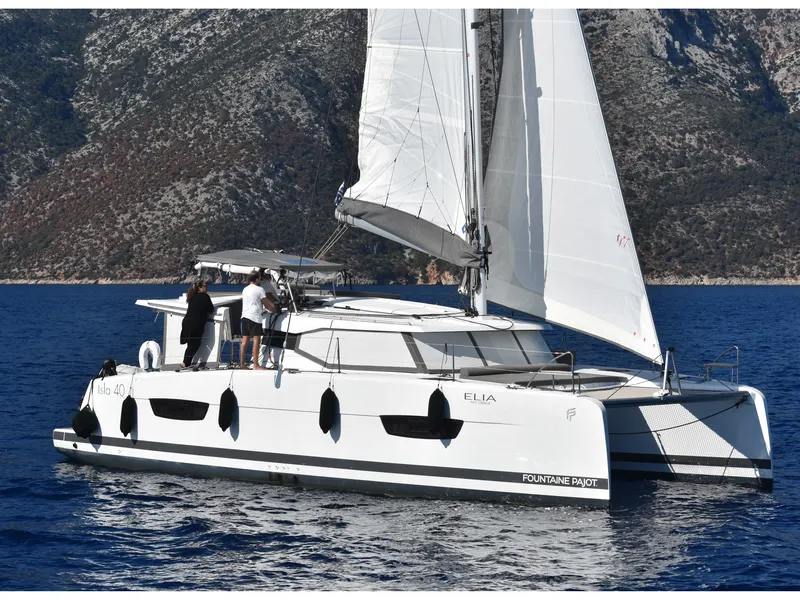 ELIA yacht charter photo