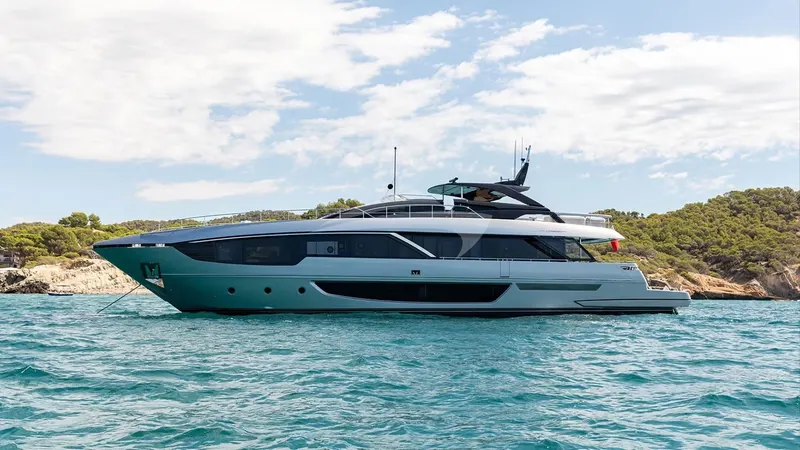 LEMON NOT LIME yacht charter photo
