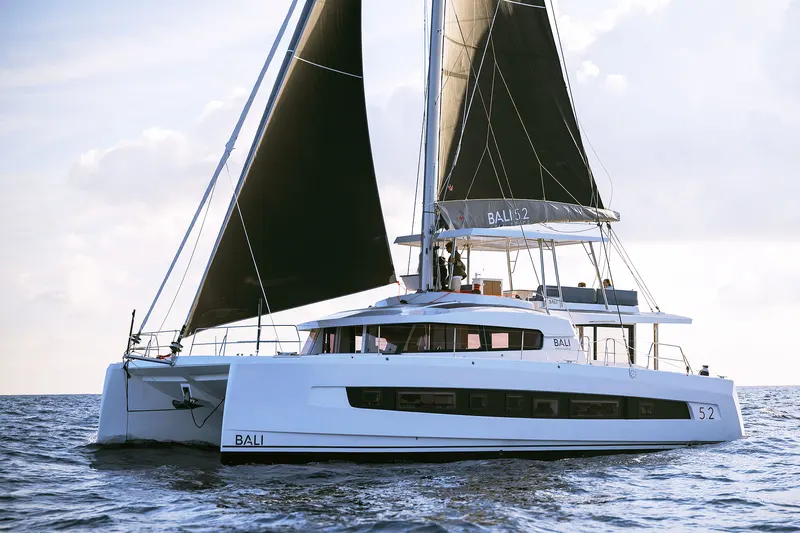 Lumière yacht charter photo