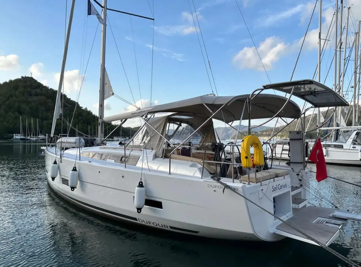 Sail Corvus