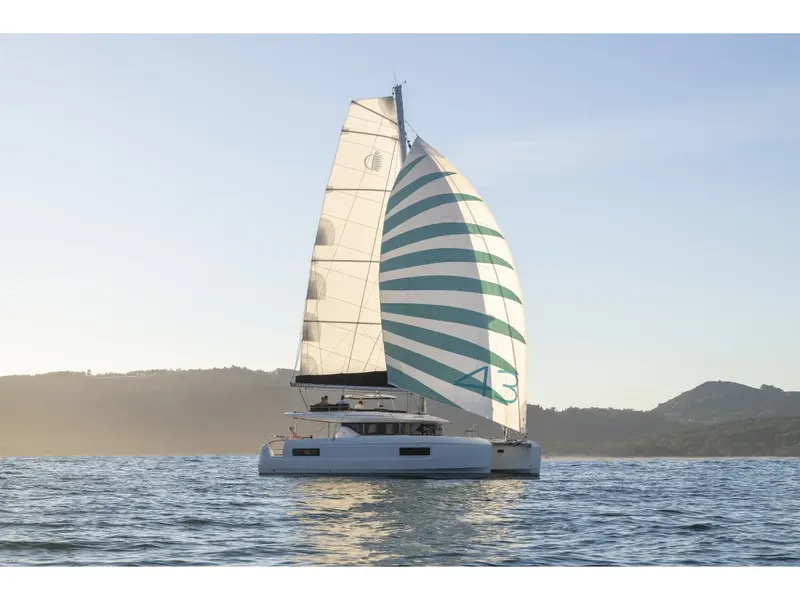 Solara yacht charter photo