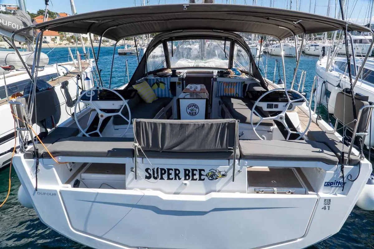 Super Bee